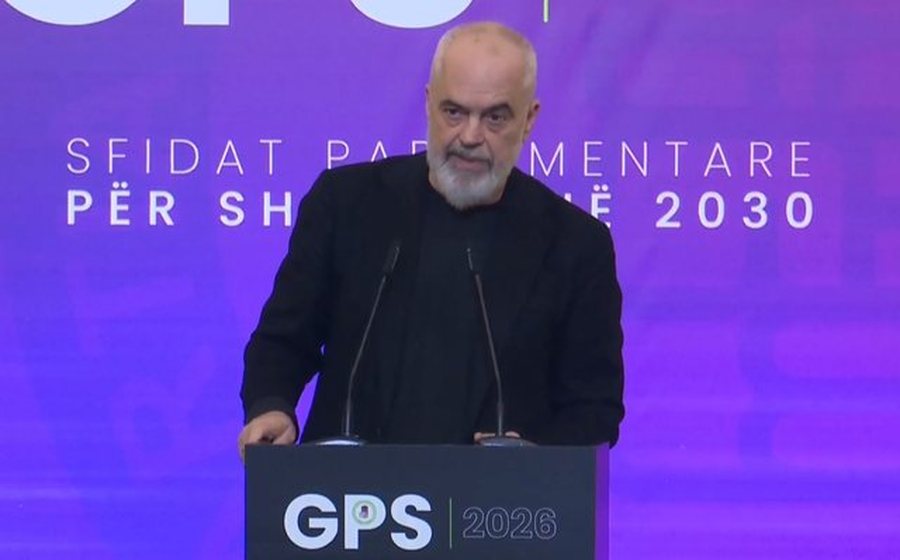 &ldquo;Teat&euml;r balte&rdquo;, Rama me tone kritike: Opozita po merr m&euml;