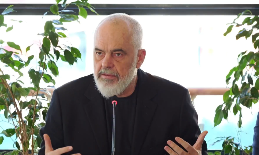 "&Ccedil;far&euml; shkence b&euml;ni se nuk e kuptoj",