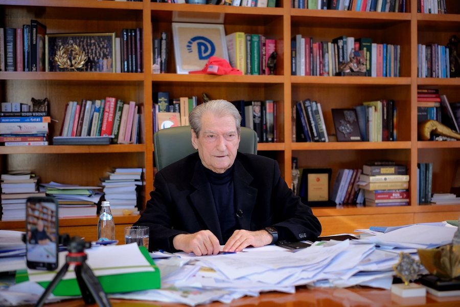 Berisha: Salianji e ka p&euml;rjashtuar veten nga PD, mbrojtja e interesave