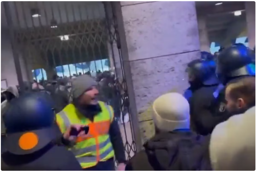 P&euml;rplasje t&euml; dhunshme n&euml; Berlin mes policis&euml; dhe