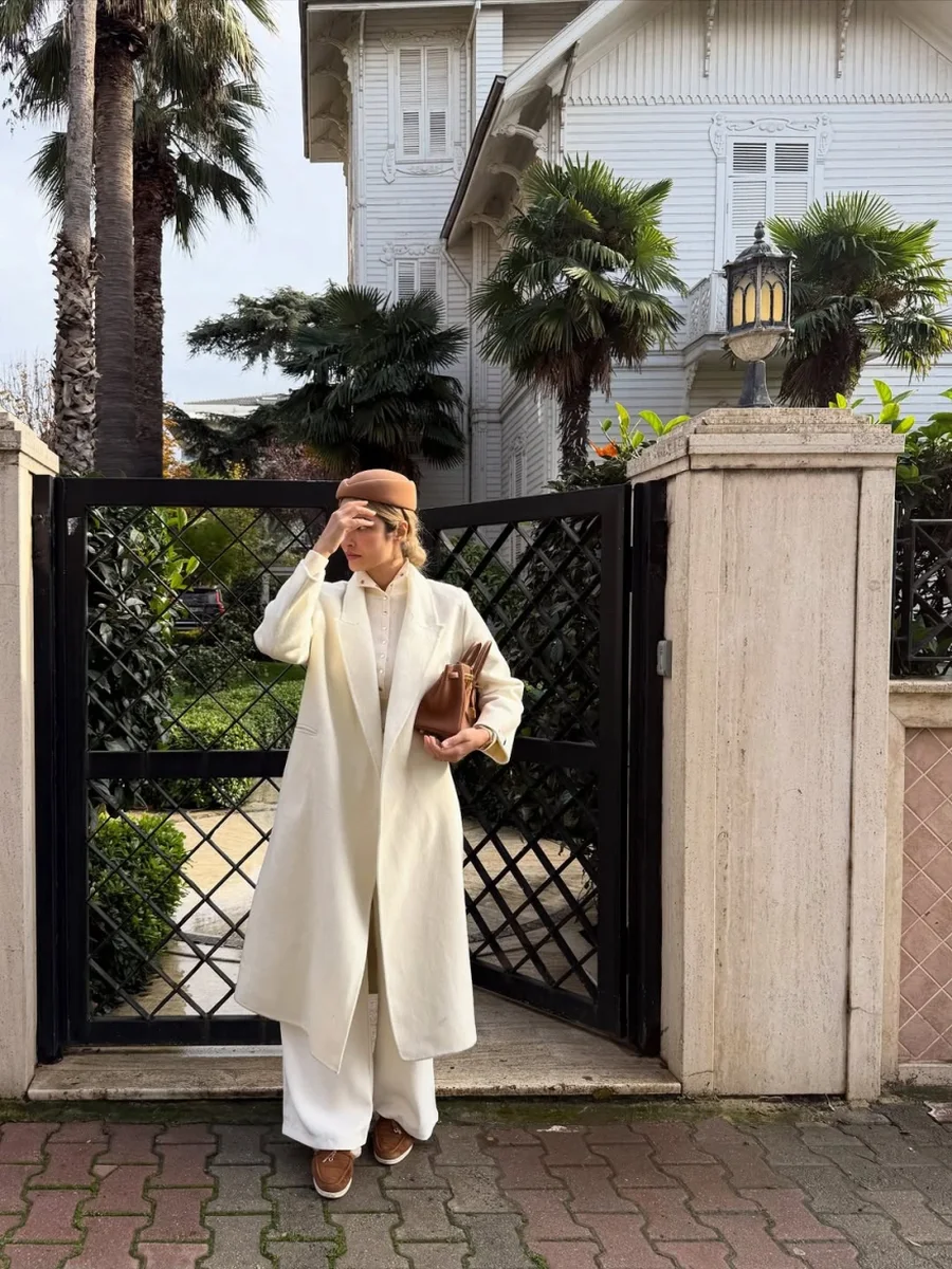 Avion&euml; privat&euml;, &ccedil;anta firmato dhe supermakina: Jeta luksoze e