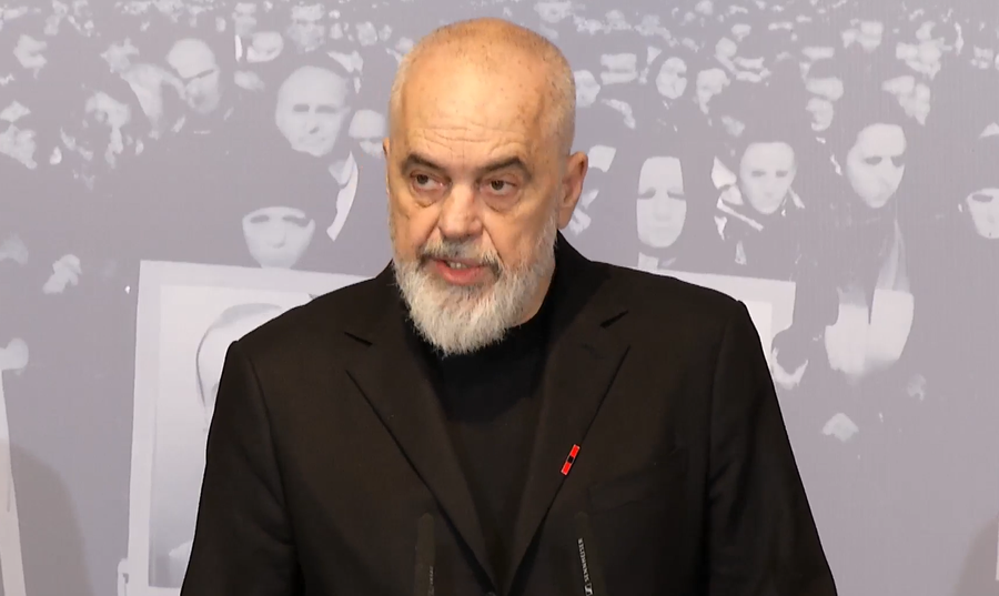 &ldquo;Ne u b&euml;jm&euml; duara e u paguajm&euml; rroga m&euml; t&euml;