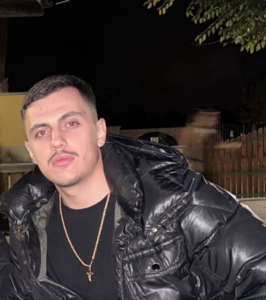 &ldquo;Na k&euml;pute shpirtin o v&euml;lla'/ E r&euml;nd&euml; n&euml;