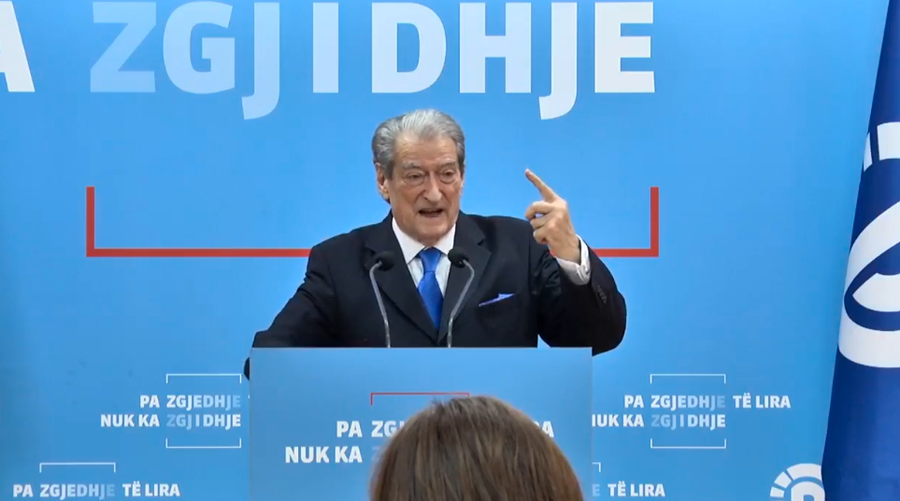 ‘’Rri aty nëse je burrë’’, një ditë