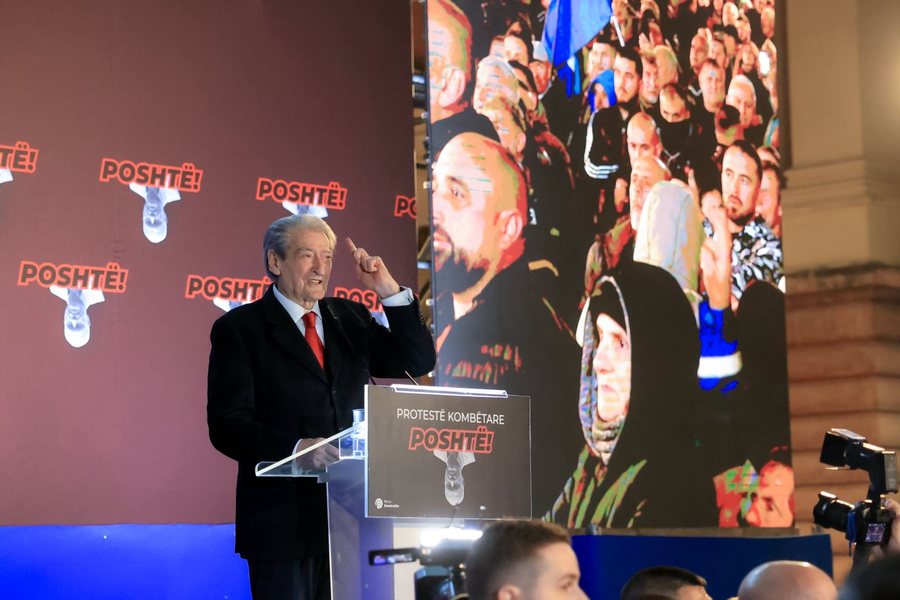 "Rama nuk ik&euml;n me zgjedhje", Berisha-protestuesve: Ta shembim