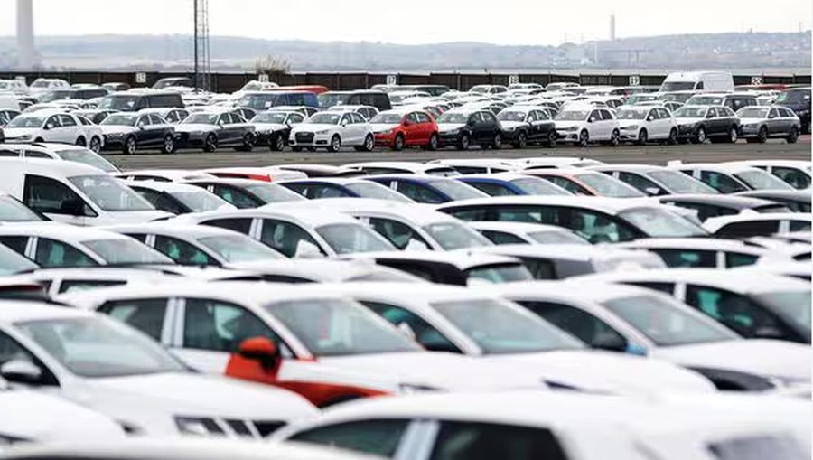 "N&euml;na" e t&euml; gjitha marr&euml;veshjeve, India gati t&euml;