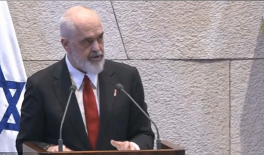 'Kjo ishte Shqip&euml;ria p&euml;rball&euml; nazist&euml;ve', Rama: