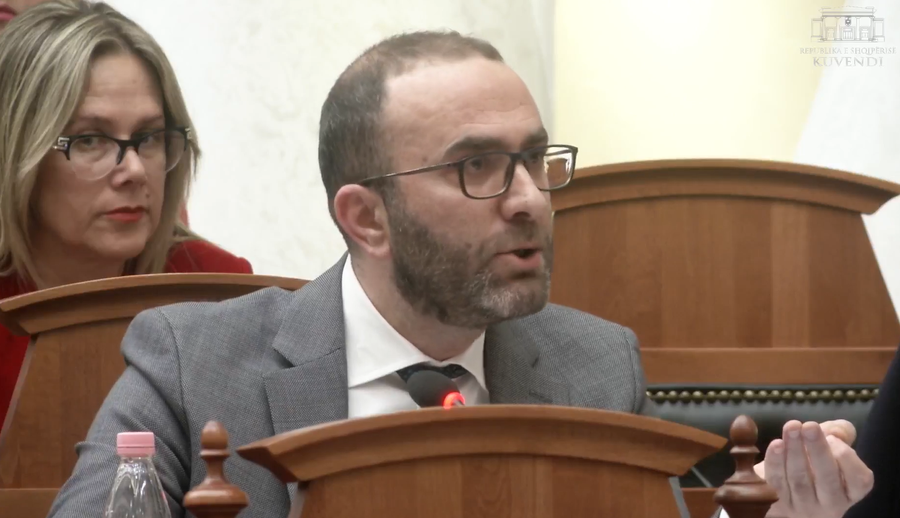 "Kryepolici Proda ushtar i Suel &Ccedil;el&euml;s",