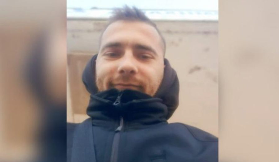 Publikohet foto, ky &euml;sht&euml; tifozi shqiptar i PAOK-ut q&euml; humbi