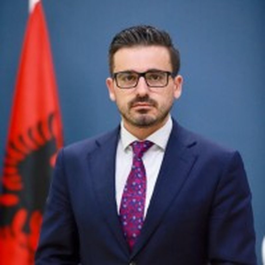 PROFIL/ Kush &euml;sht&euml; Besmir Beja, drejtori i ri i Doganave