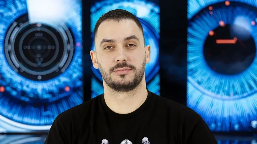 Doli me zarf t&euml; zi nga sht&euml;pia, Keijsi reagon p&euml;r her&euml;