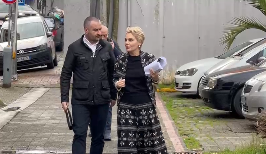 Seanca paraprake, Kryemadhi paraqitet n&euml; GJKKO, SPAK lexon parashtrimet