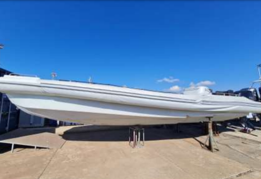 Rolls Royce e Lamborghini me vler&euml; miliona euro, dalin n&euml; shitje