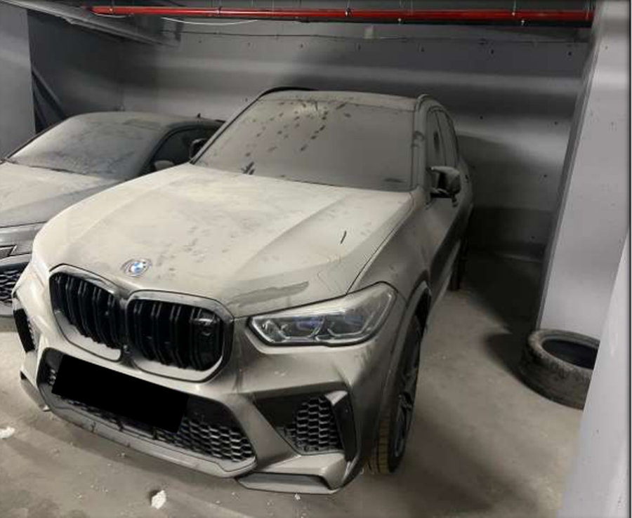 Rolls Royce e Lamborghini me vler&euml; miliona euro, dalin n&euml; shitje