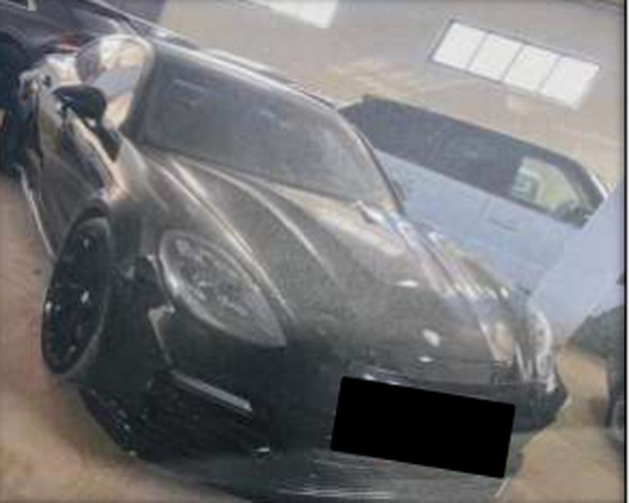 Rolls Royce e Lamborghini me vler&euml; miliona euro, dalin n&euml; shitje