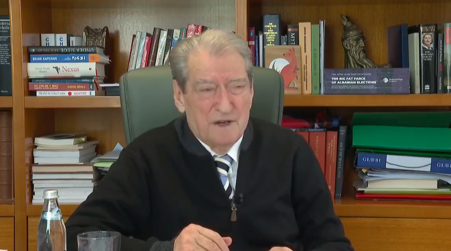 ''T&euml; mos largohemi nga sheshi'', Berisha p&euml;r