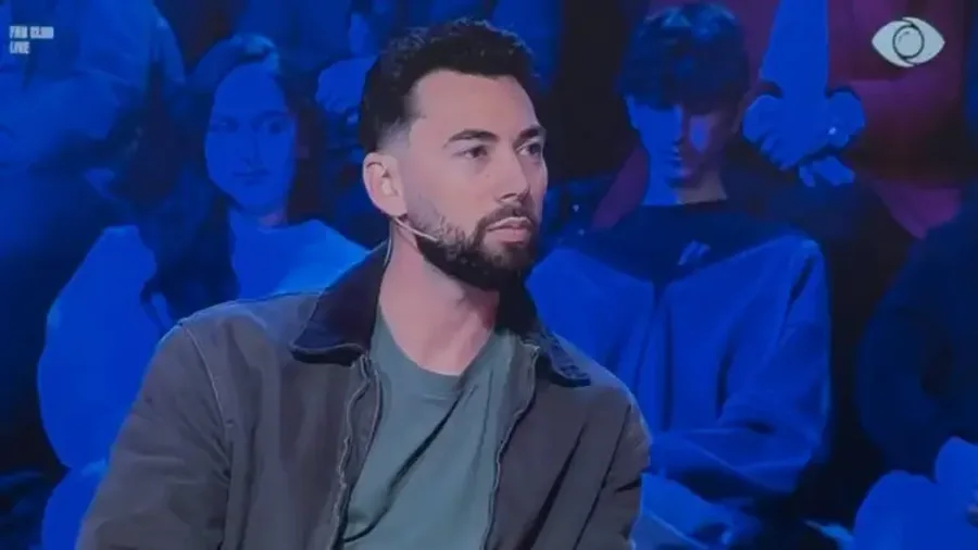 'Nj&euml; histori q&euml; do t&euml; q&euml;ndroj&euml; me ty'/