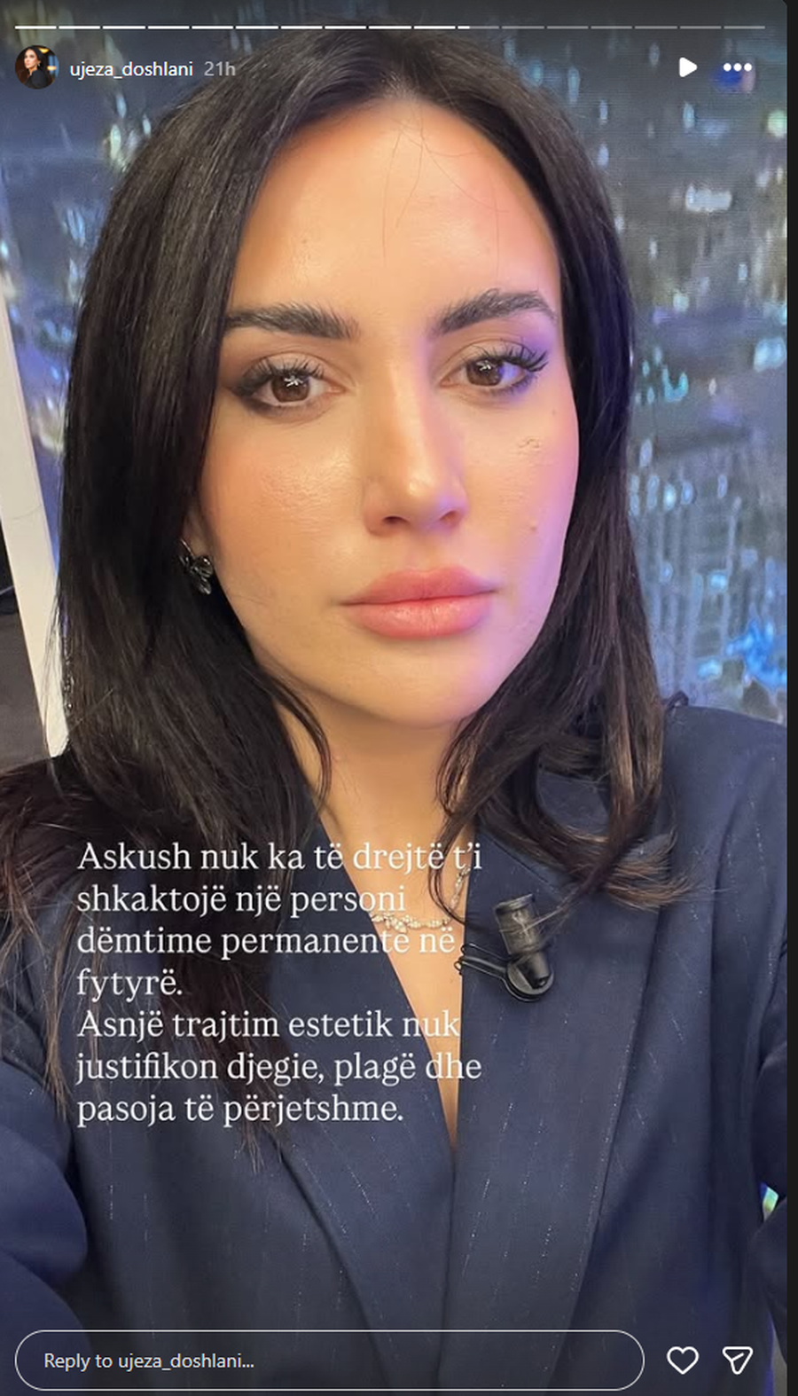 FOTOT/ "D&euml;m i p&euml;rjetsh&euml;m n&euml; fytyr&euml;",