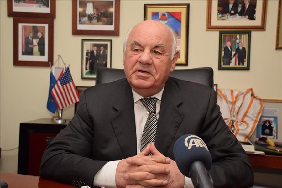 Ish-Presidenti Alfred Moisiu shtrohet me urgjenc&euml; n&euml; QSUT, ja si