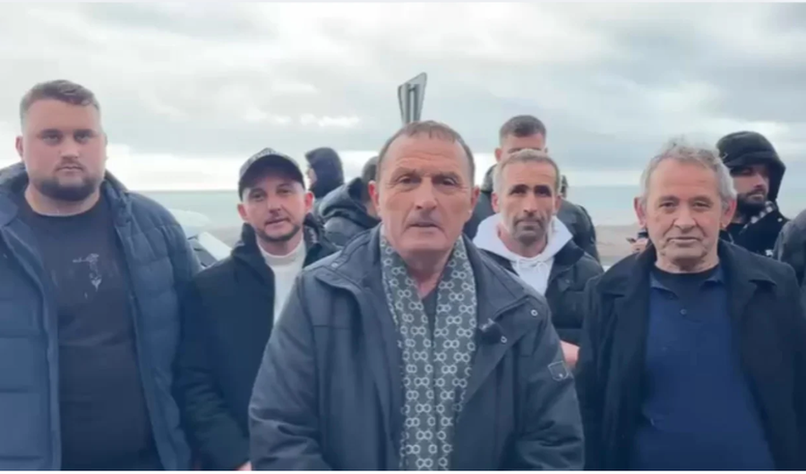 &ldquo;Nuk do ua l&euml;shojm&euml; kurr&euml; tok&euml;n&rdquo;, banor&euml;t e