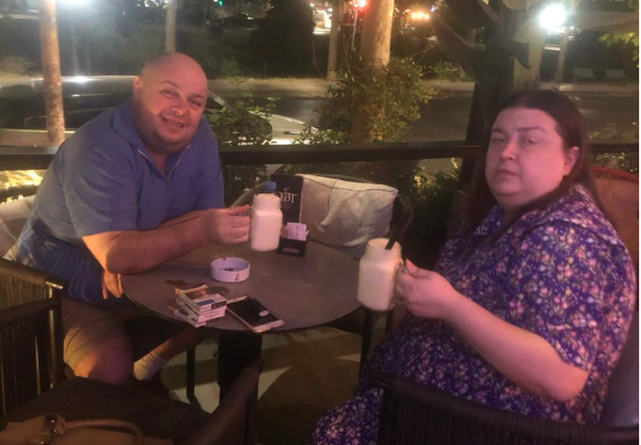 Skandaloze! Genardi shp&euml;rndan pamje t&euml; Sonid&euml;s gjysm&euml;