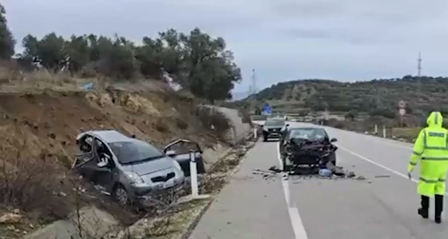 Aksident n&euml; Vlor&euml;, makinat b&euml;hen 'copash', plagoset