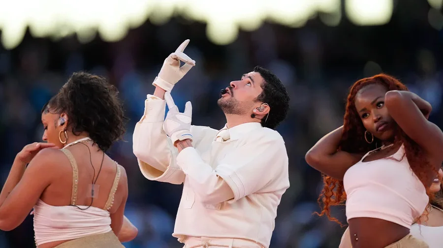 Kush &euml;sht&euml; Bad Bunny q&euml; mahniti miliona shikues n&euml; Super