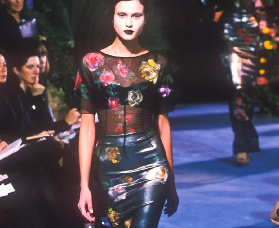 Pse blerja  e veshjeve vintage  mbetet popullore?