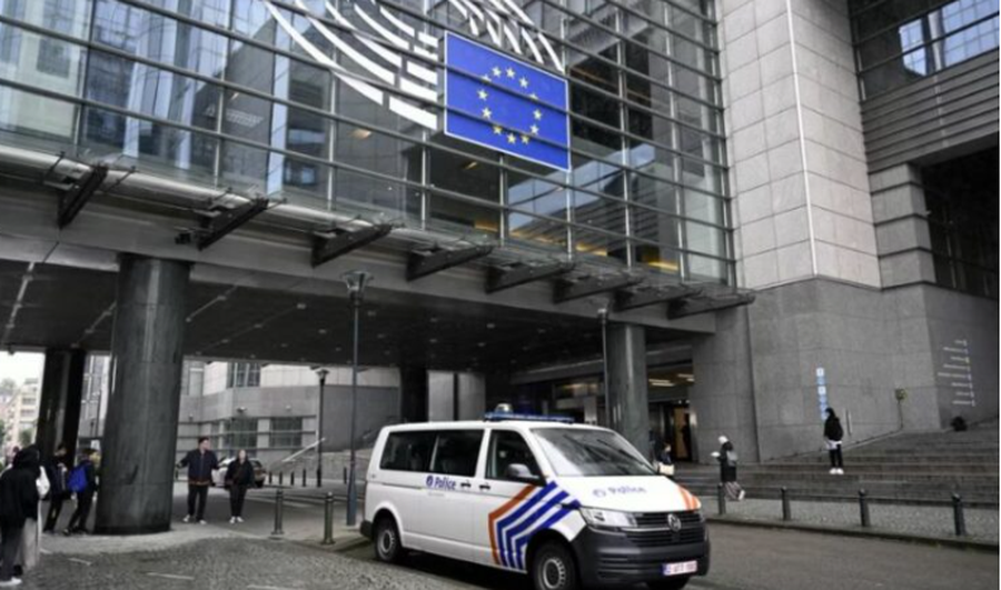 Policia belge bastis zyrat e Komisionit Evropian n&euml; Bruksel
