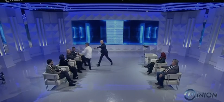 VIDEO/ 'Jo, jo..', p&euml;rplasje fizike n&euml; emision mes Berat