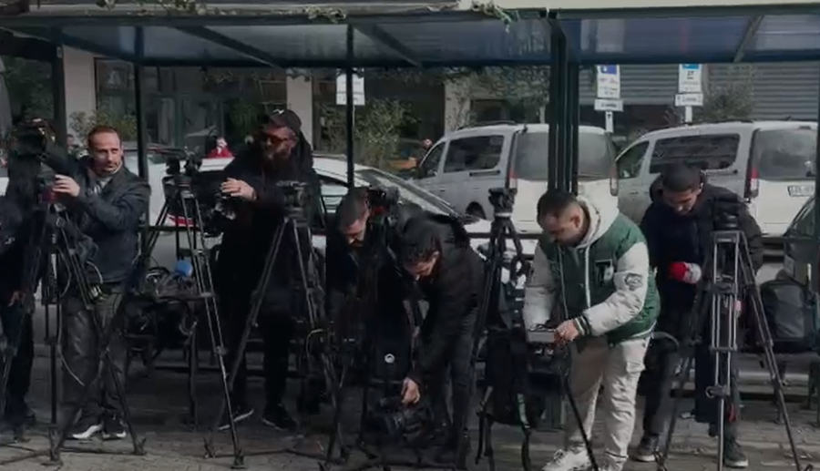 'Nuk do marrin prononcim'/ Operator&euml;t ulin kamerat n&euml;