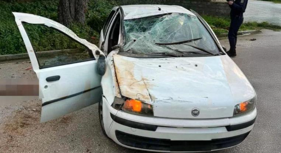 Tragjedi n&euml; Greqi, i mituri i merr n&euml;n&euml;s &ccedil;el&euml;sat e