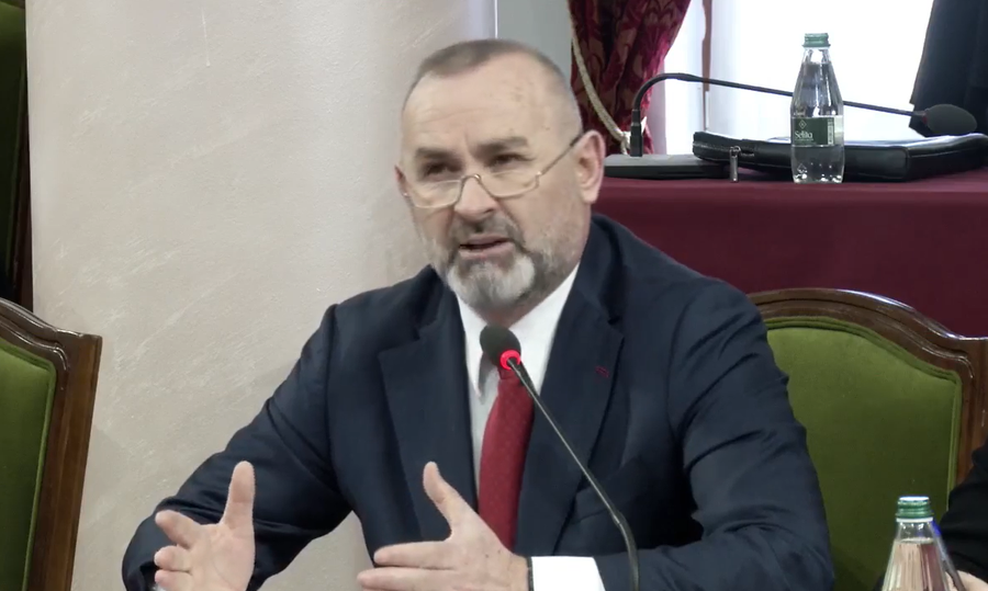 Projektligji i PS n&euml; Kuvend, Manja e shpjegon: Nuk mund t&euml; pezullohen