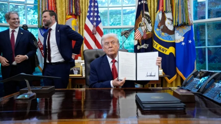 Gjykata Supreme e SHBA-s&euml; rr&euml;zoi tarifat e Trump, presidenti