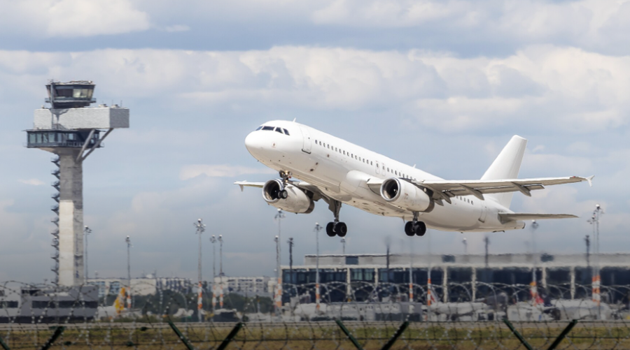 SHBA, avioni kthehet mbrapsht në aeroport a, momente paniku në