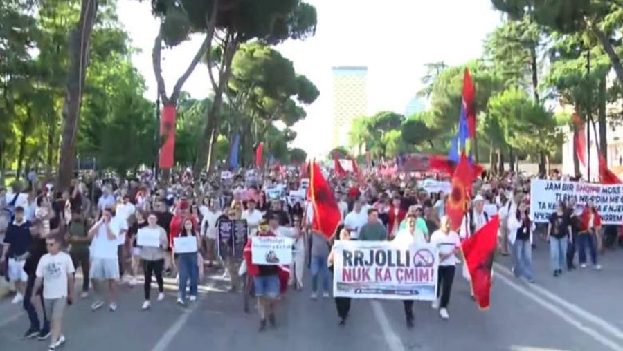 VIDEO/ Nis protesta për "Zvërnecin" në Tiranë/
