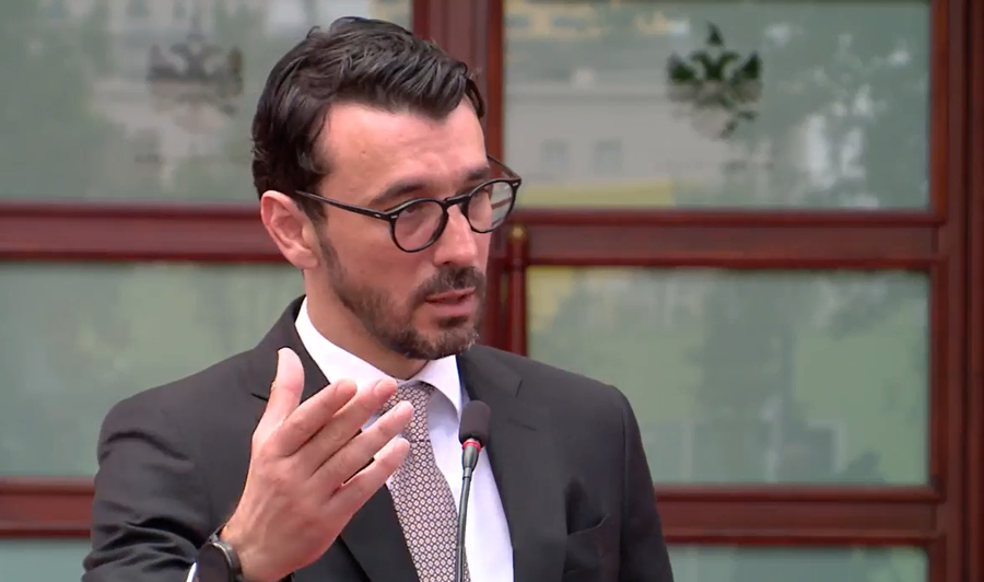 "Mbikalimi i Rinasit do t&euml; shembet pas sezonit veror",