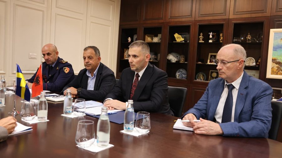 Hita pret ambasadorin suedez, vler&euml;sohet bashk&euml;punimi p&euml;r