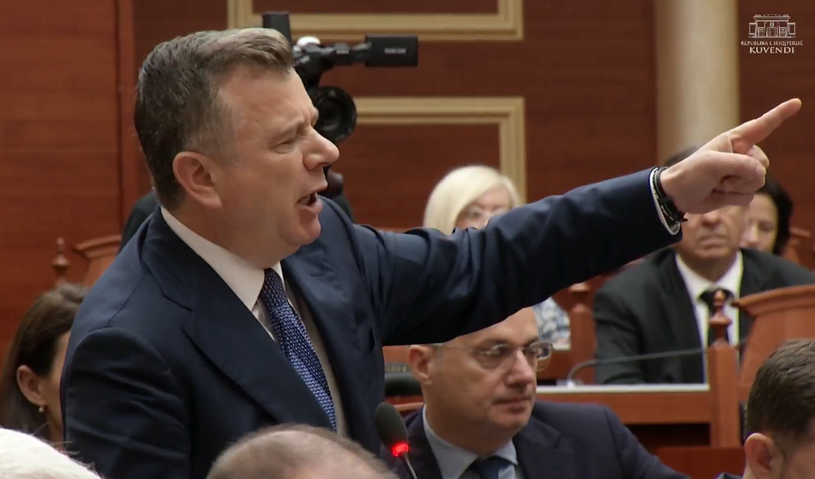 &ldquo;Berisha tregoi kultur&euml; shtet&euml;rore p&euml;r