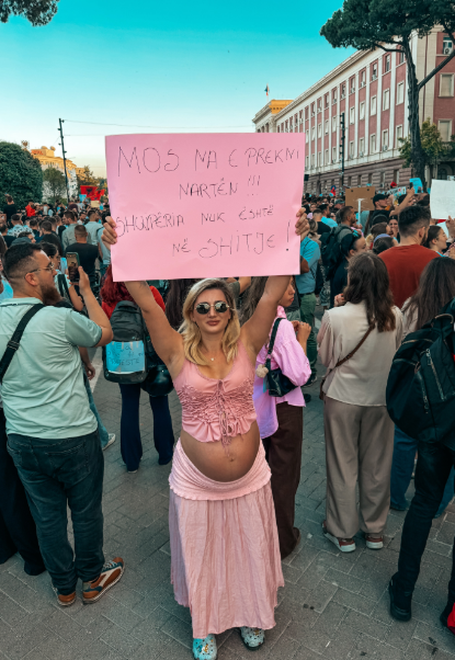 &ldquo;Revolucioni i Flamingove&rdquo; q&euml; po ndryshon mentalitetin e