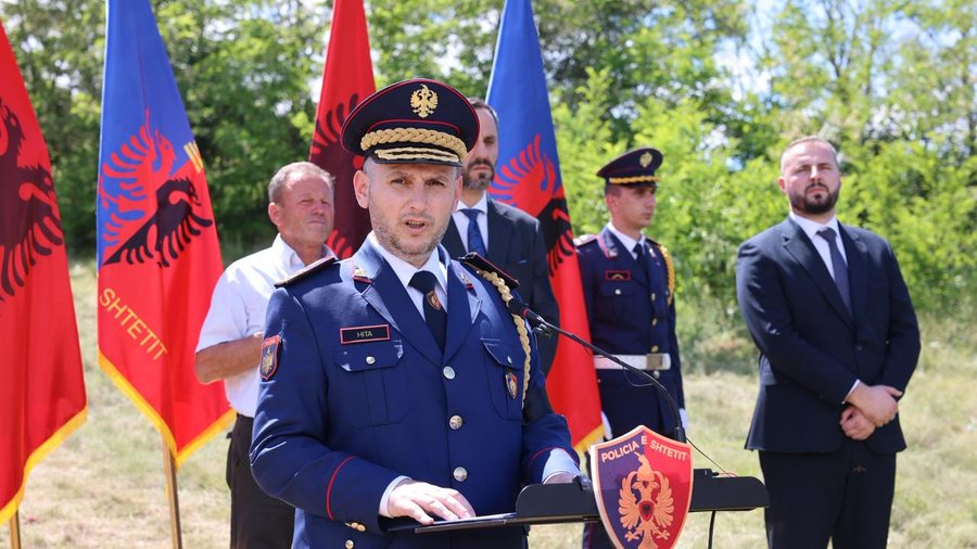 Maliq, ceremonia mortore p&euml;r policin e vrar&euml; Enea Mekolli, Hita: