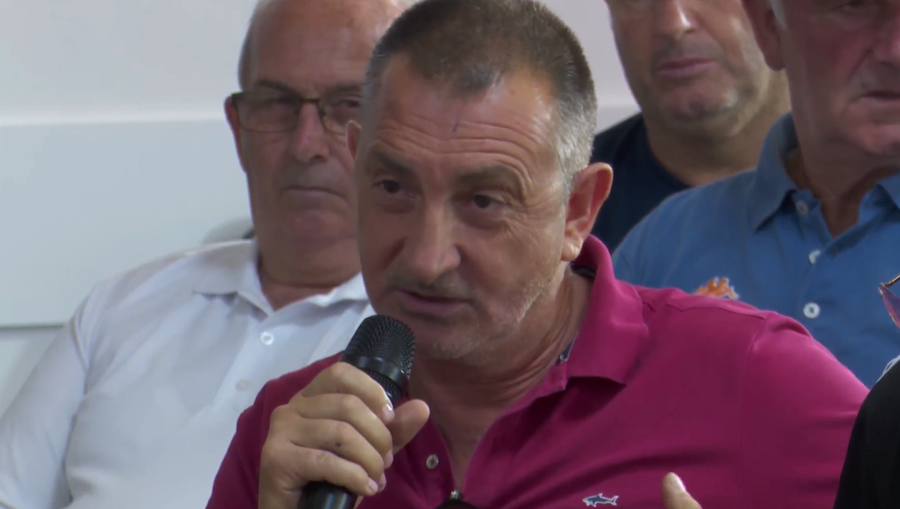 "Ne nuk jemi trafikant&euml; arm&euml;sh"/ Rama takim n&euml;