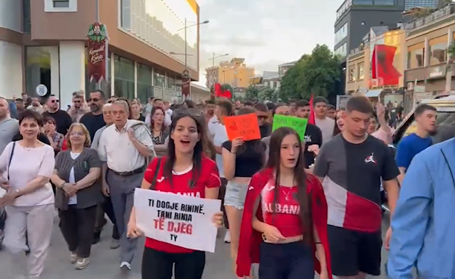 &ldquo;Qoft&euml; e bekuar pika q&euml; mbush got&euml;n&rdquo;/ Kor&ccedil;a