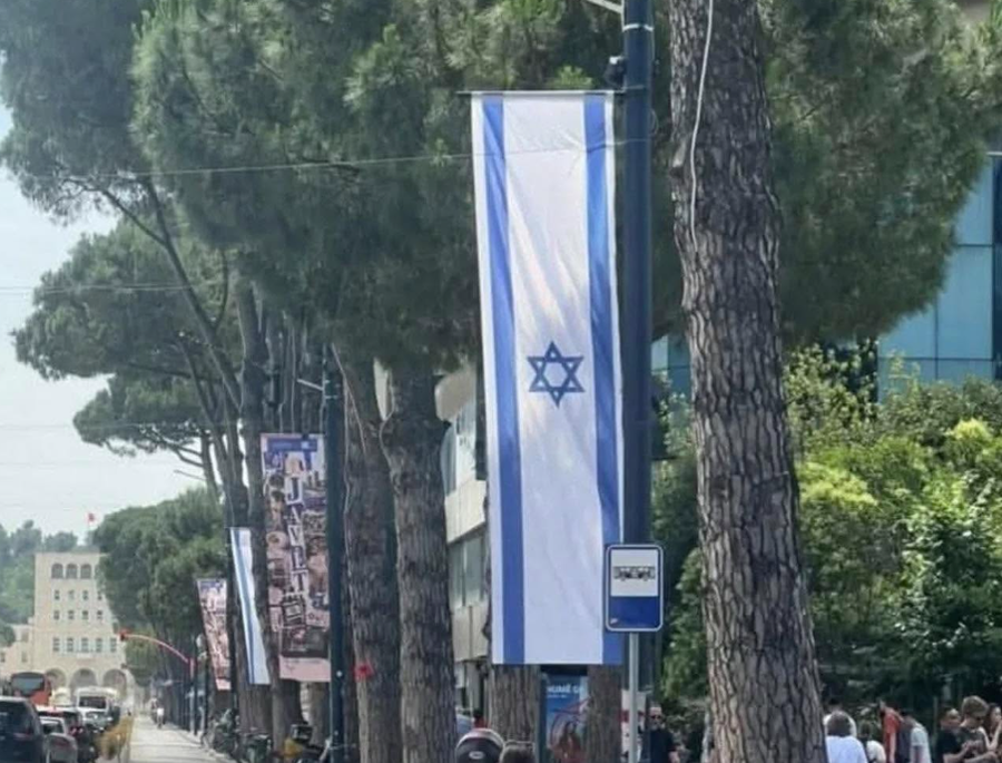 Flamuj t&euml; Izraelit n&euml; bulevard, eksperti i IT: Kurth i Ram&euml;s!