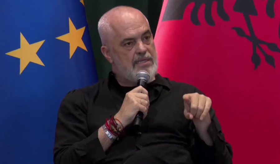 Protestat masive qytetare, Rama para gazetar&euml;ve t&euml; huaj: Revolta u