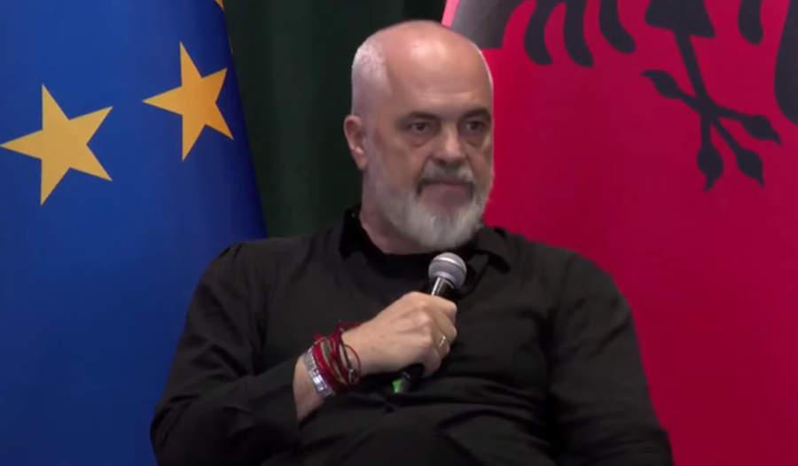 Protestat masive qytetare, Rama para gazetar&euml;ve t&euml; huaj: Revolta u