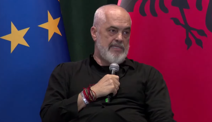 Protestat masive qytetare, Rama para gazetar&euml;ve t&euml; huaj: Revolta u