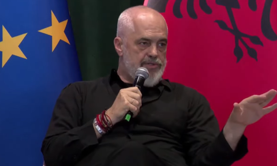 Protestat masive qytetare, Rama para gazetar&euml;ve t&euml; huaj: Revolta u