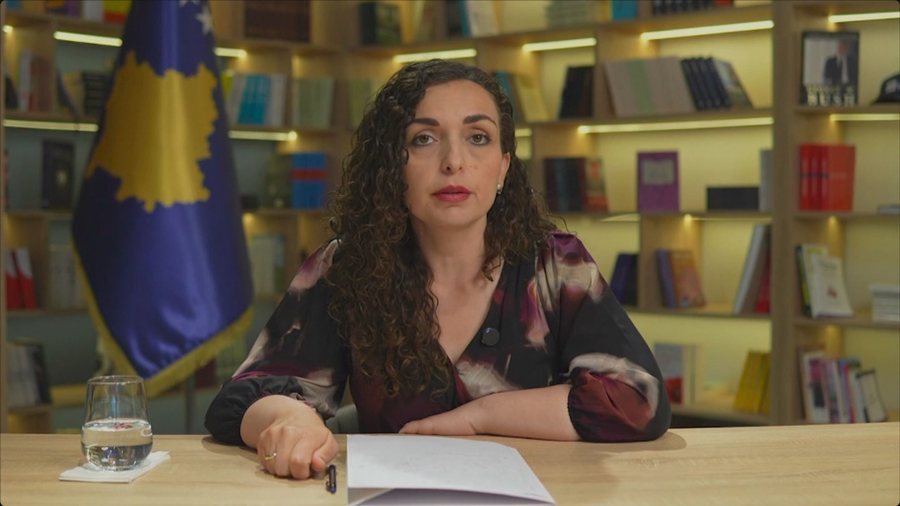 Osmani “thumbon” Kurtin në një intervistë për