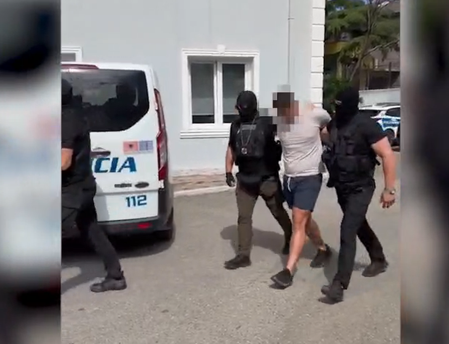 Kishte tentuar t&euml; vr*ste dik&euml; n&euml; Spanj&euml;, kapet n&euml;